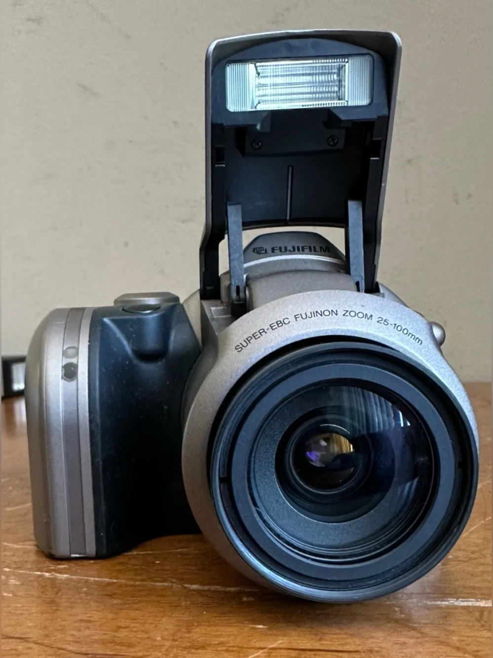 Fujifilm Endeavor 4000ix SL APS Film Digital Camera w/25-100mm Fujinon Zoom Lens